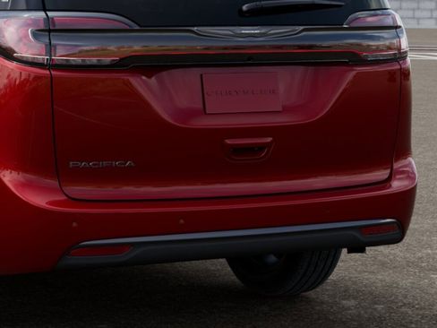 New 2026 Chrysler Pacifica Select FWD image 13