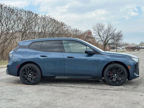 New 2026 BMW iX xDrive45 w/ M Sport Package AWD/4WD image 8