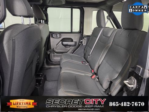 Used 2024 Jeep Wrangler Sport S image 27