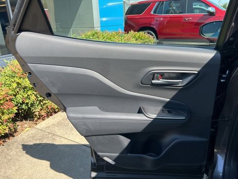 Used 2023 Toyota Crown XLE image 9