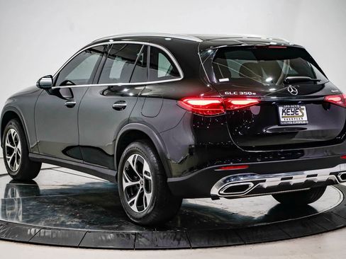 Certified 2025 Mercedes-Benz GLC 350e 4MATIC image 2