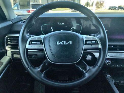 Used 2025 Kia Telluride S image 14