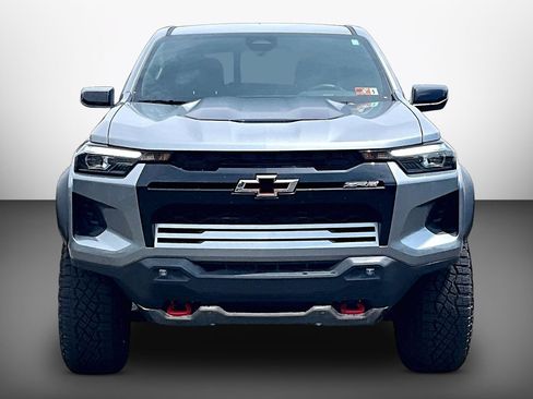 Used 2025 Chevrolet Colorado ZR2 AWD/4WD image 2