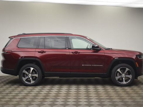 New 2026 Jeep Grand Cherokee L Limited AWD/4WD image 4