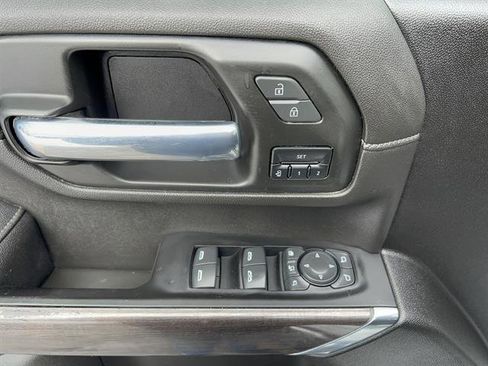 Used 2022 Chevrolet Silverado 2500 LTZ w/ LTZ Premium Package image 10
