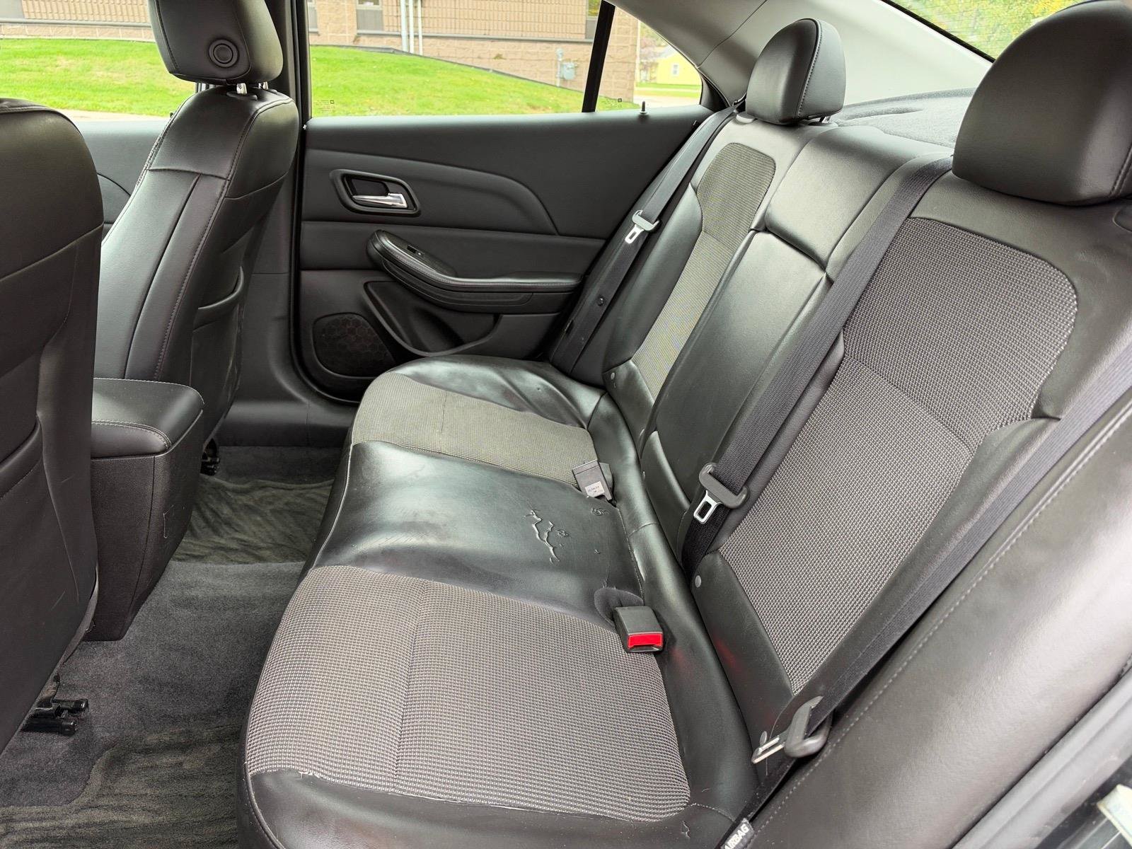 Used 2015 Chevrolet Malibu LT FWD image 7