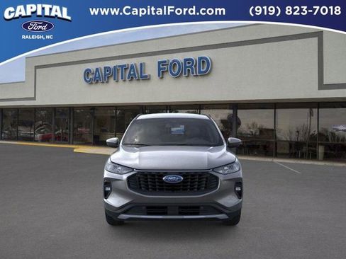 New 2025 Ford Escape SE image 6