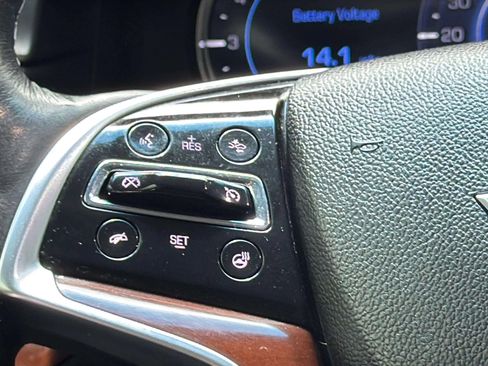 Used 2018 Cadillac Escalade ESV Luxury RWD image 25