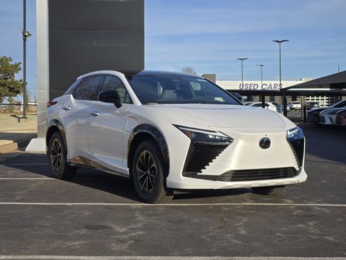 New 2026 Lexus RZ 350e 2WD w/ Convenience Package image 2