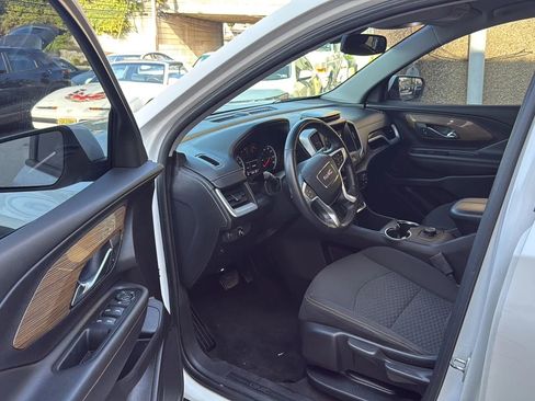 Used 2018 GMC Terrain SLE image 23