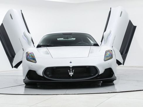 Certified 2022 Maserati MC20 Coupe image 10