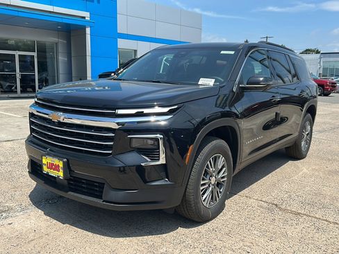 New 2026 Chevrolet Traverse LT w/ Driver Confidence Package AWD/4WD image 4