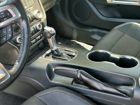 Used 2016 Ford Mustang Coupe RWD image 15
