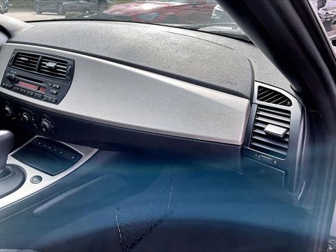Used 2005 BMW Z4 3.0i image 18