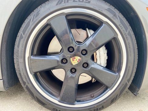 Used 2015 Porsche Panamera S RWD image 11