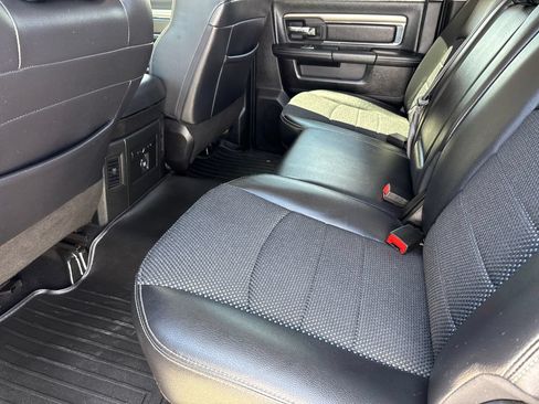 Used 2018 RAM 2500 Lone Star w/ Sport Appearance Group AWD/4WD image 17