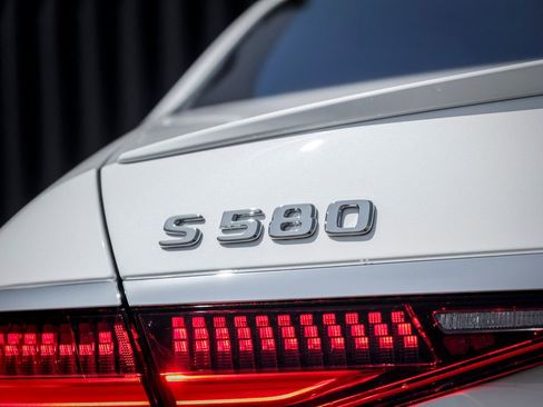 New 2026 Mercedes-Benz S 580 4MATIC Sedan image 9