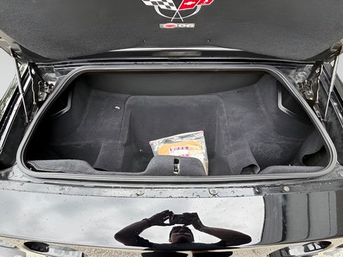 Used 2003 Chevrolet Corvette Z06 w/ Memory Package, 3 Drivers RWD image 6
