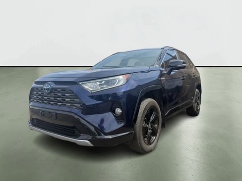 Used 2020 Toyota RAV4 XSE image 2