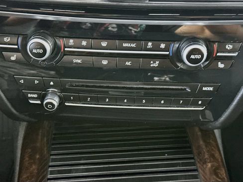 Used 2015 BMW X5 xDrive35d AWD/4WD image 18