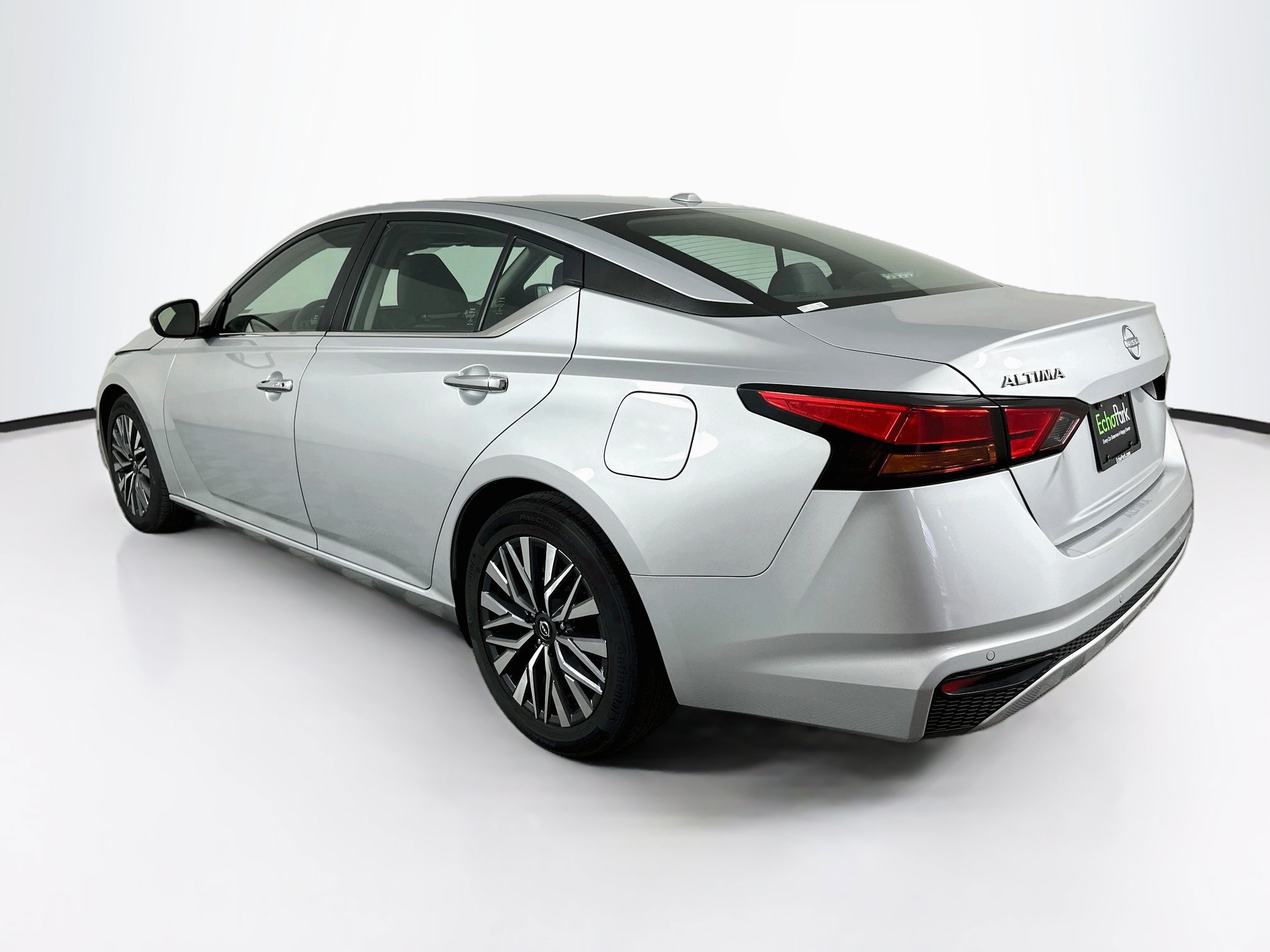 Used 2024 Nissan Altima 2.5 SV FWD image 5
