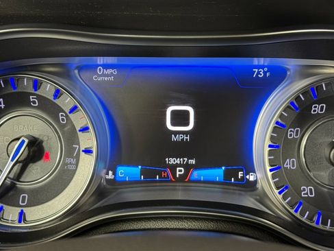 Used 2016 Chrysler 300 Limited RWD image 41