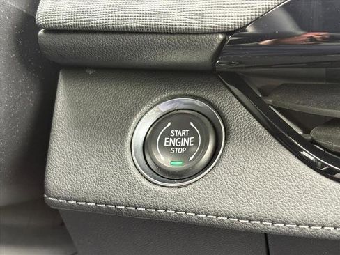 Certified 2025 Buick Enclave Preferred image 18