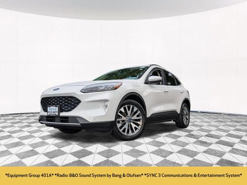Used 2020 Ford Escape Titanium AWD/4WD image 2