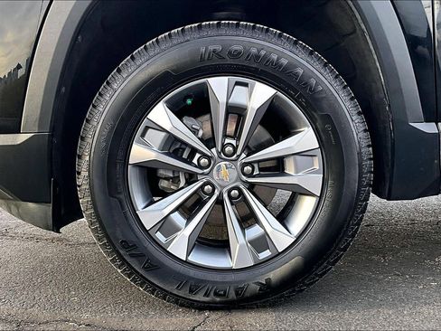 Used 2025 Chevrolet Equinox LT w/ Convenience Package II AWD/4WD image 8