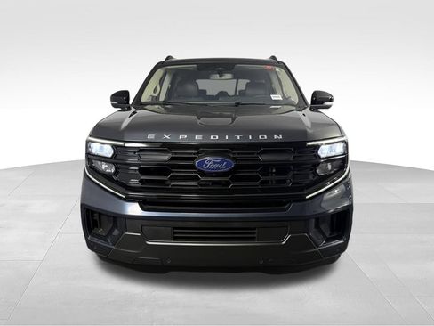 Used 2025 Ford Expedition Active AWD/4WD image 9