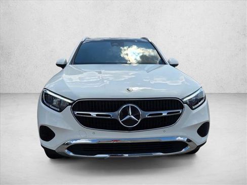 Certified 2026 Mercedes-Benz GLC 300 image 2
