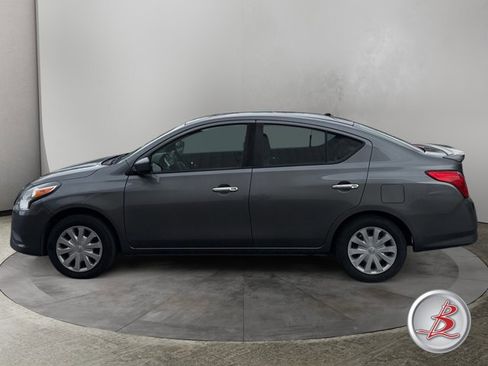 Used 2019 Nissan Versa SV image 4