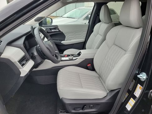 New 2025 Mitsubishi Outlander Platinum Edition image 10