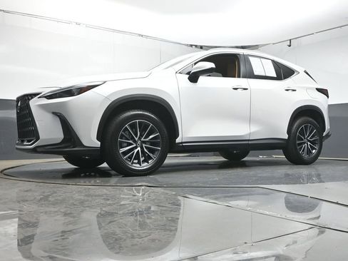 Used 2024 Lexus NX 250 FWD w/ Towing Package (2000 Lbs) image 34