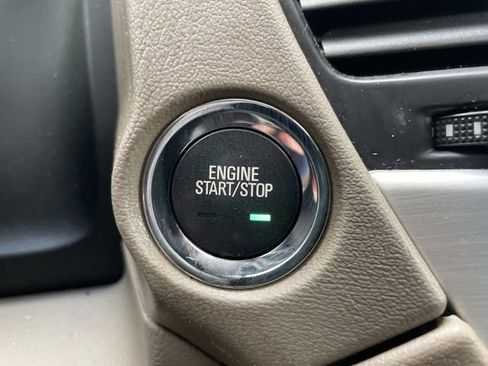 Used 2016 GMC Yukon XL SLT w/ Open Road Package image 29