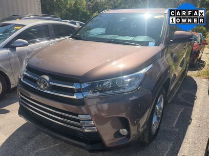 Used 2017 Toyota Highlander Limited