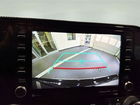 Used 2022 Toyota Highlander XSE FWD image 20