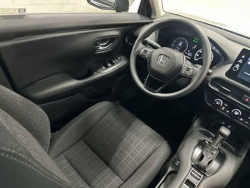 Certified 2026 Honda HR-V LX image 12
