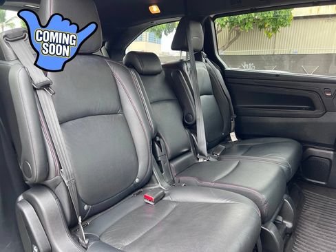 Used 2023 Honda Odyssey Sport image 12