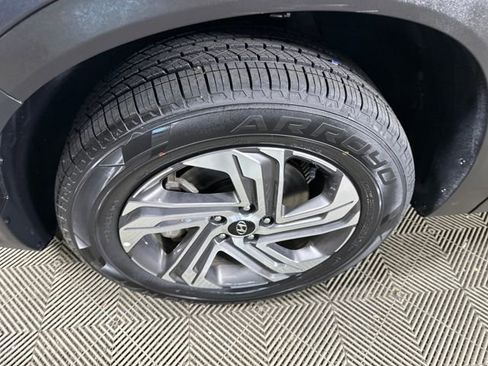 Used 2023 Hyundai Santa Fe SE w/ Cargo Package image 10