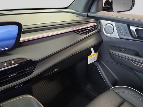 New 2026 Buick Enclave Avenir w/ Super Cruise Package image 25