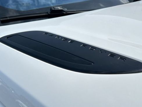 Used 2019 Land Rover Range Rover Velar R-Dynamic SE AWD/4WD image 19