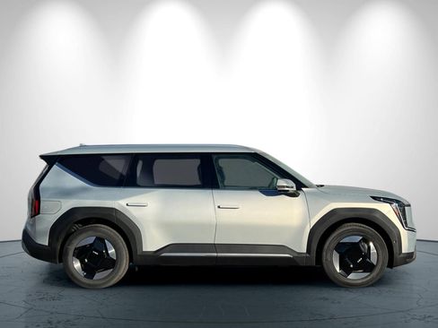 New 2026 Kia EV9 Wind image 3