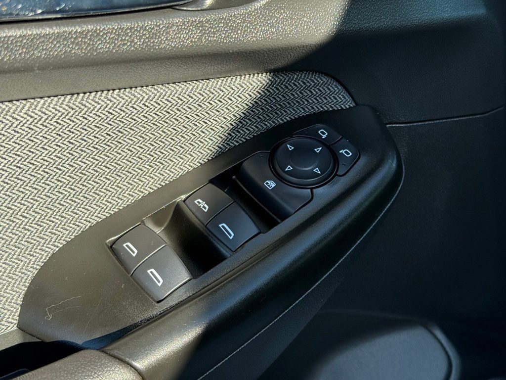 Used 2021 Chevrolet TrailBlazer LT w/ Convenience Package FWD image 32