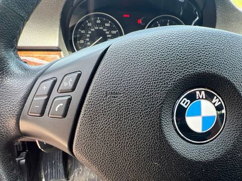 Used 2010 BMW 328i xDrive Sedan AWD/4WD image 25
