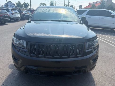 Used 2014 Jeep Grand Cherokee Altitude AWD/4WD image 3