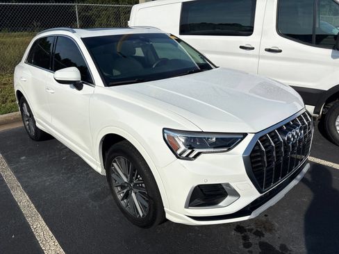 Used 2022 Audi Q3 2.0T Premium Plus AWD/4WD image 2