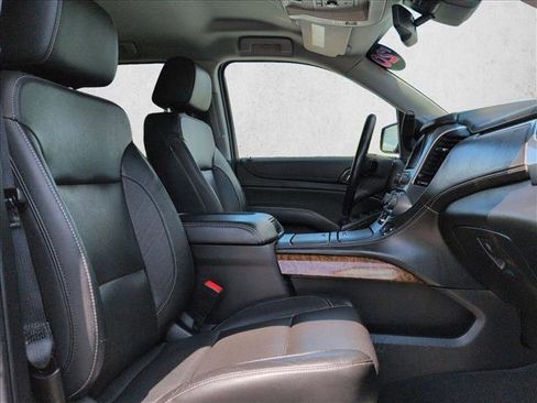 Used 2020 Chevrolet Suburban Premier AWD/4WD image 26
