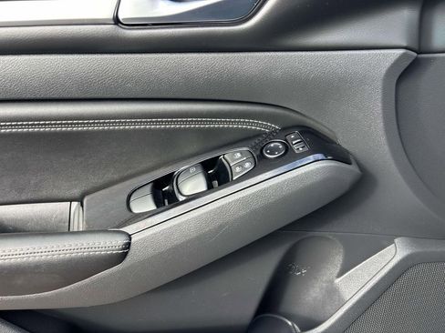 Used 2023 Nissan Altima 2.5 SV w/ SV Premium Package image 19