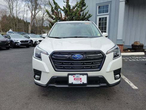 Used 2023 Subaru Forester Premium image 9